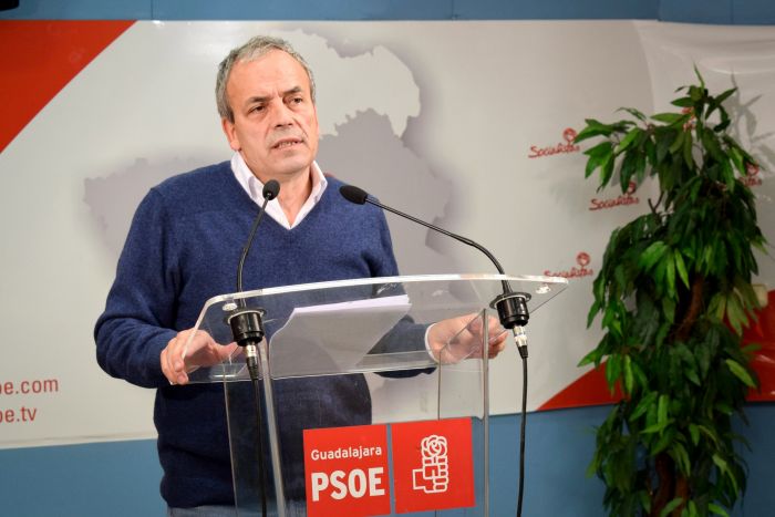 “Latre y el PP llevan diez años inventando excusas para bloquear el proyecto del parque de bomberos de Sacedón”