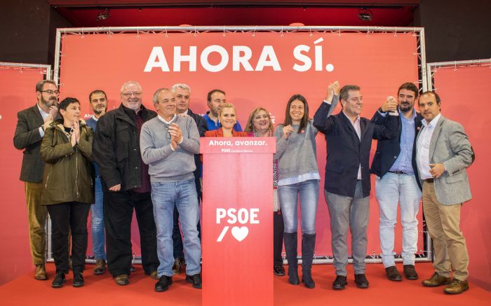 Page: "Con el agua que sale del Tajo al Segura cada 2 años, llenamos entero el Mar Menor. Eso también se juega la próxima legislatura"