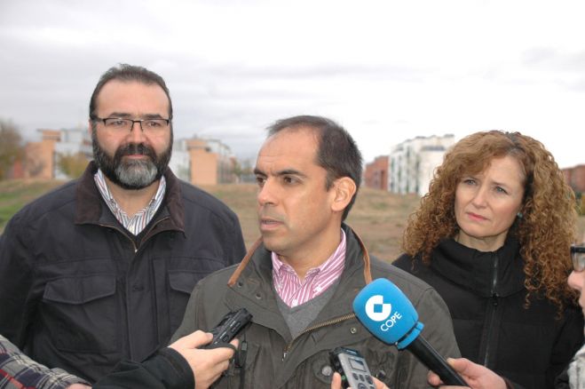 El PSOE denuncia deficiencias en los nuevos campos de fútbol Fuente de la Niña