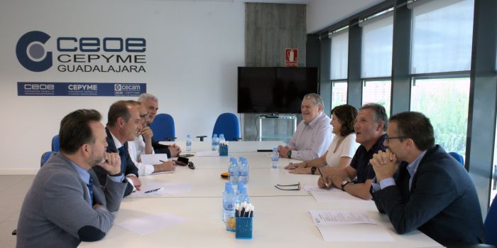 Pablo Bellido y Alberto Rojo comprometen ante el empresariado "infraestructuras, simplificación de trámites y estabilidad"