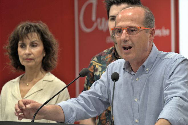 El PSOE forzará a Guarinos a que explique su pacto con VOX, los cambios en las retribuciones o contratación de eventuales sin formación mínima.