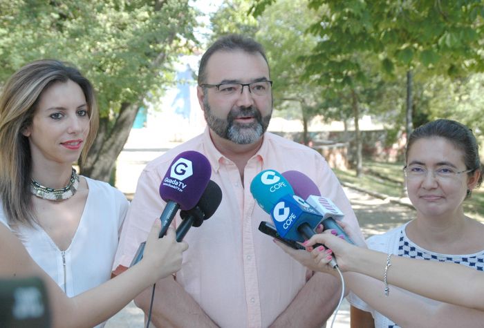 La obra del parque Fuente de la Niña  también está abandonada y Román no reacciona