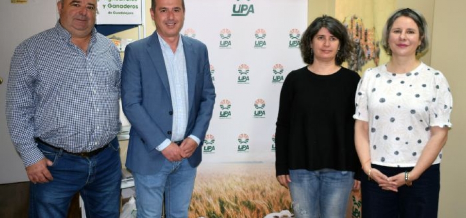 PSOE analiza con UPA la “compleja” situación del sector agrario y destaca que...