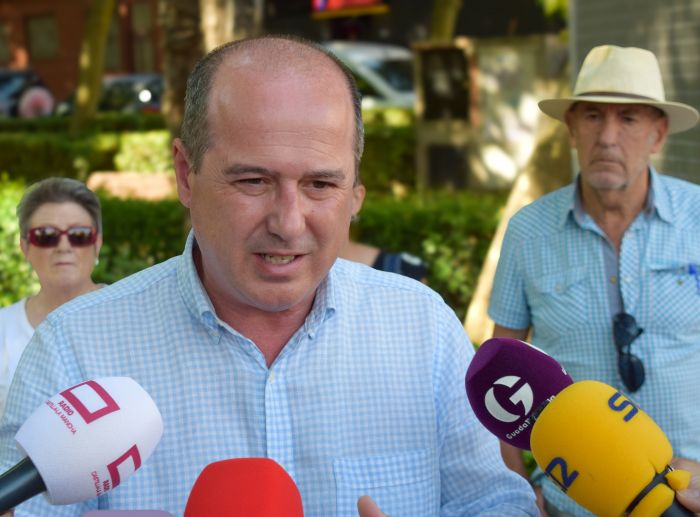 Alberto Rojo pide una Mesa de Trabajo para abordar la remodelación del Chorrón y exige a Guarinos “que deje de mentir al vecindario”